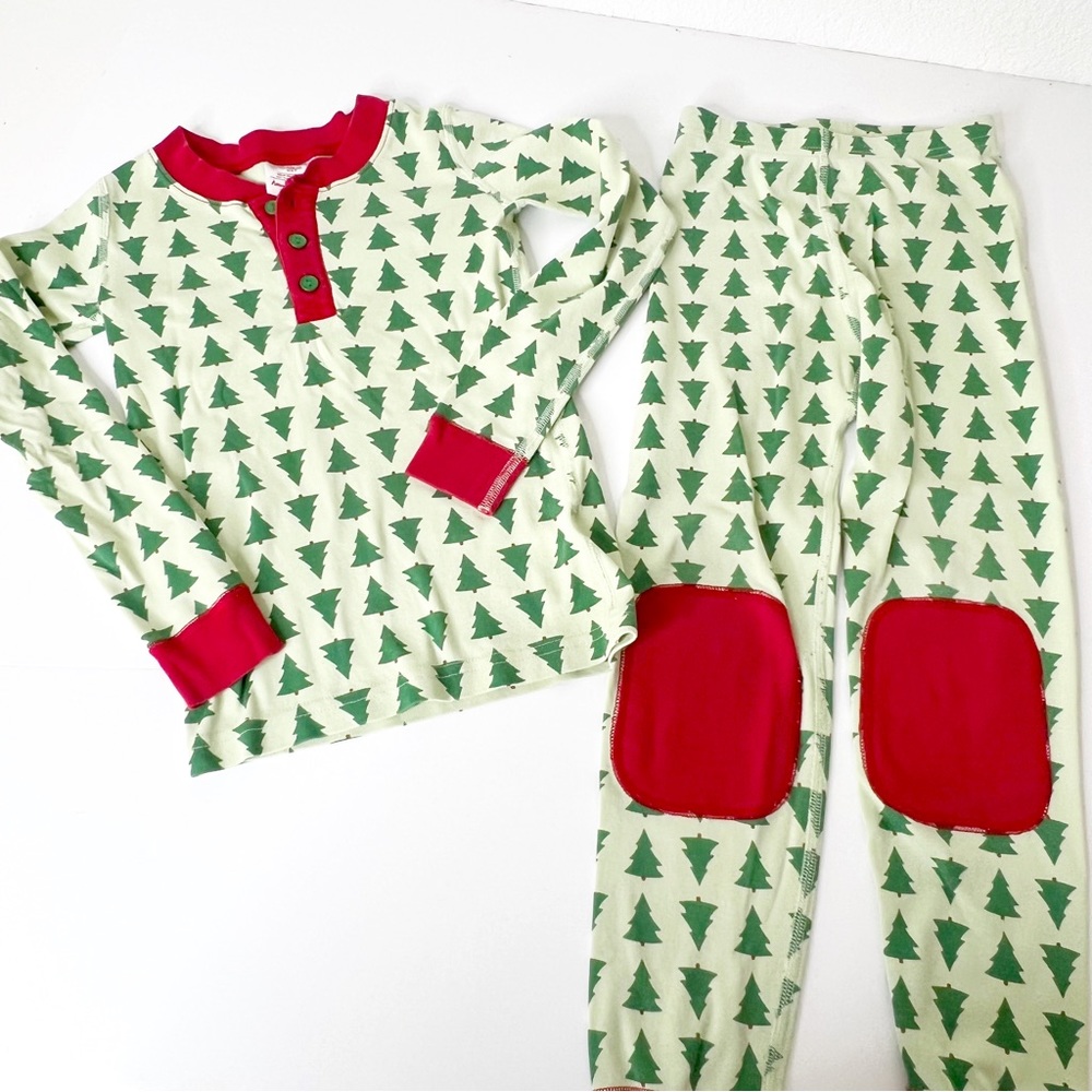 Hannah Andersson Christmas pajama set size 6-7 organic cotton